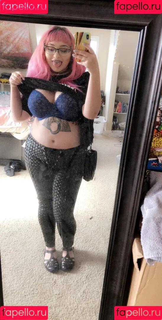 Reiinapop Onlyfans Photo Gallery 