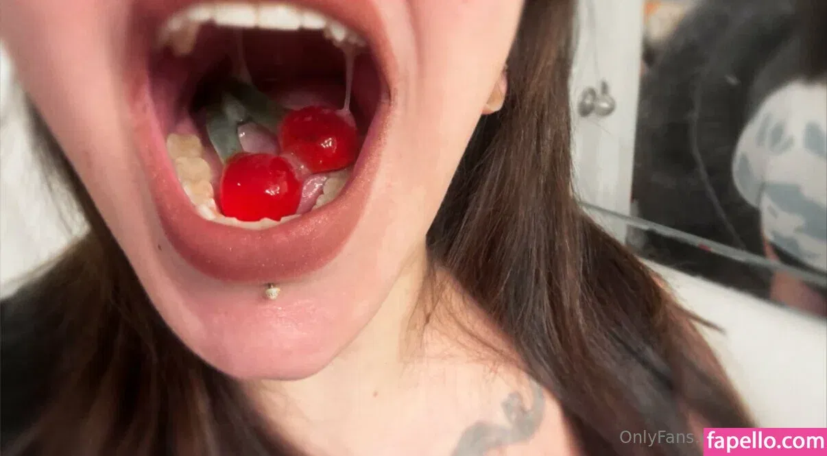 Reiinapop Onlyfans Photo Gallery 