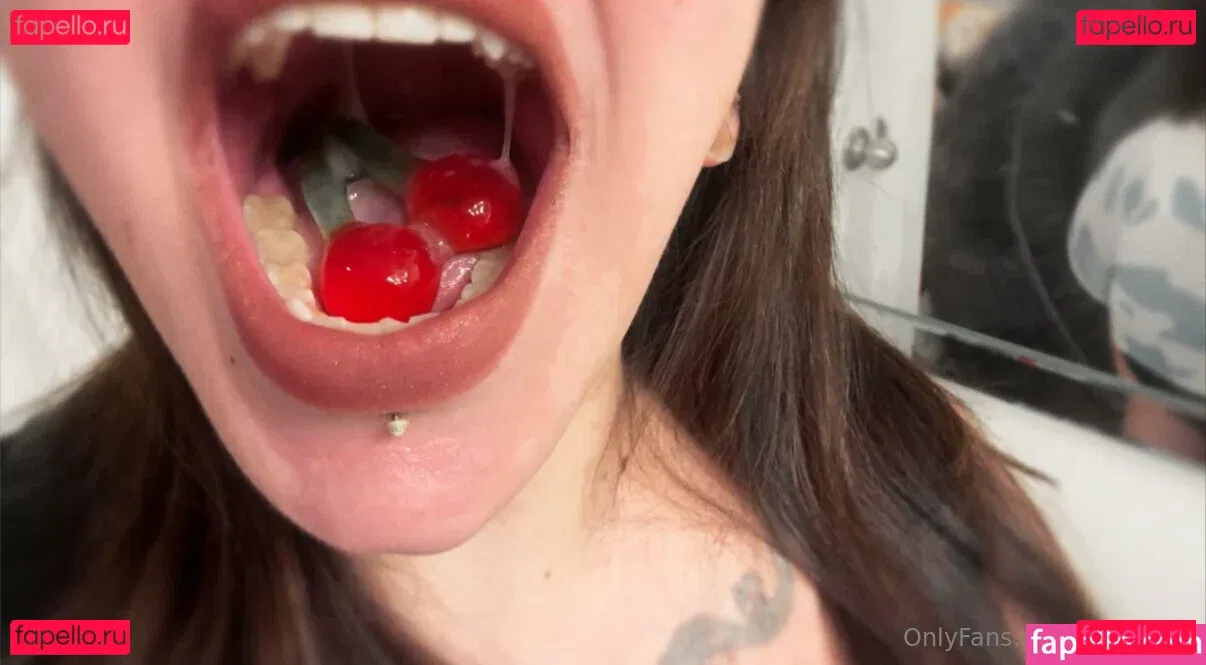 Reiinapop Onlyfans Photo Gallery 