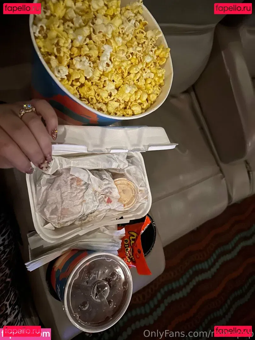 Reiinapop Onlyfans Photo Gallery 