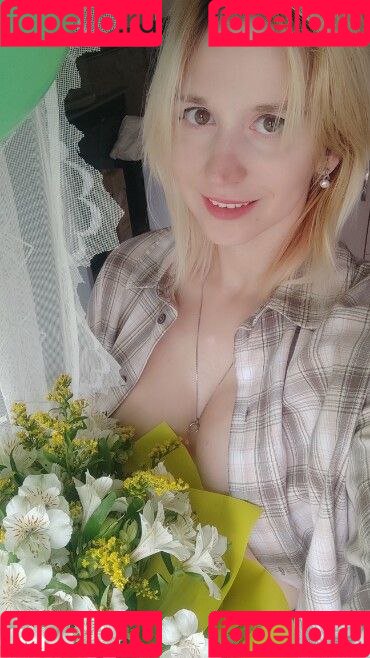 popkaomi Onlyfans Photo Gallery 