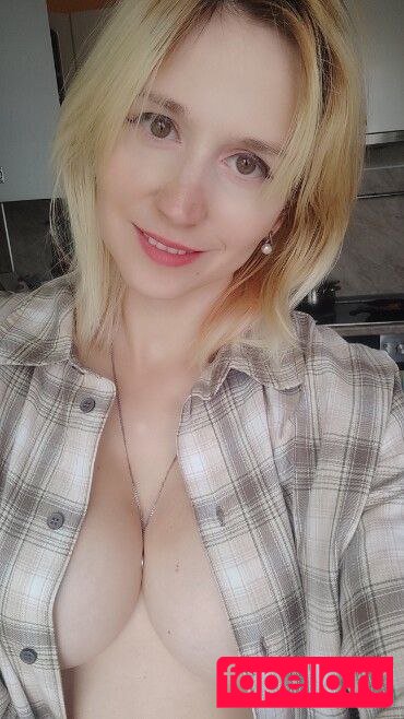 popkaomi Onlyfans Photo Gallery 