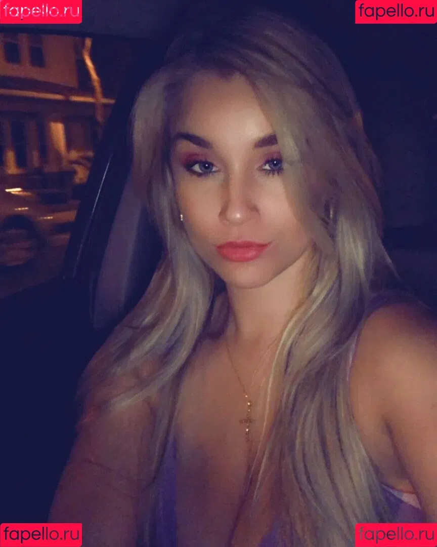 natnevv Onlyfans Photo Gallery 