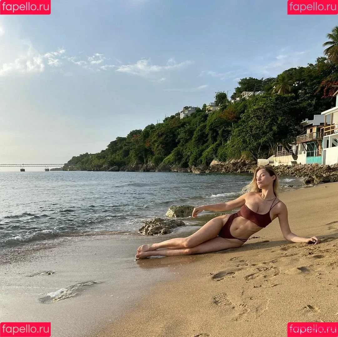 natnevv Onlyfans Photo Gallery 