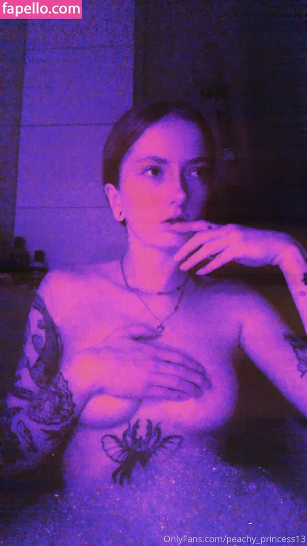 natnevv Onlyfans Photo Gallery 