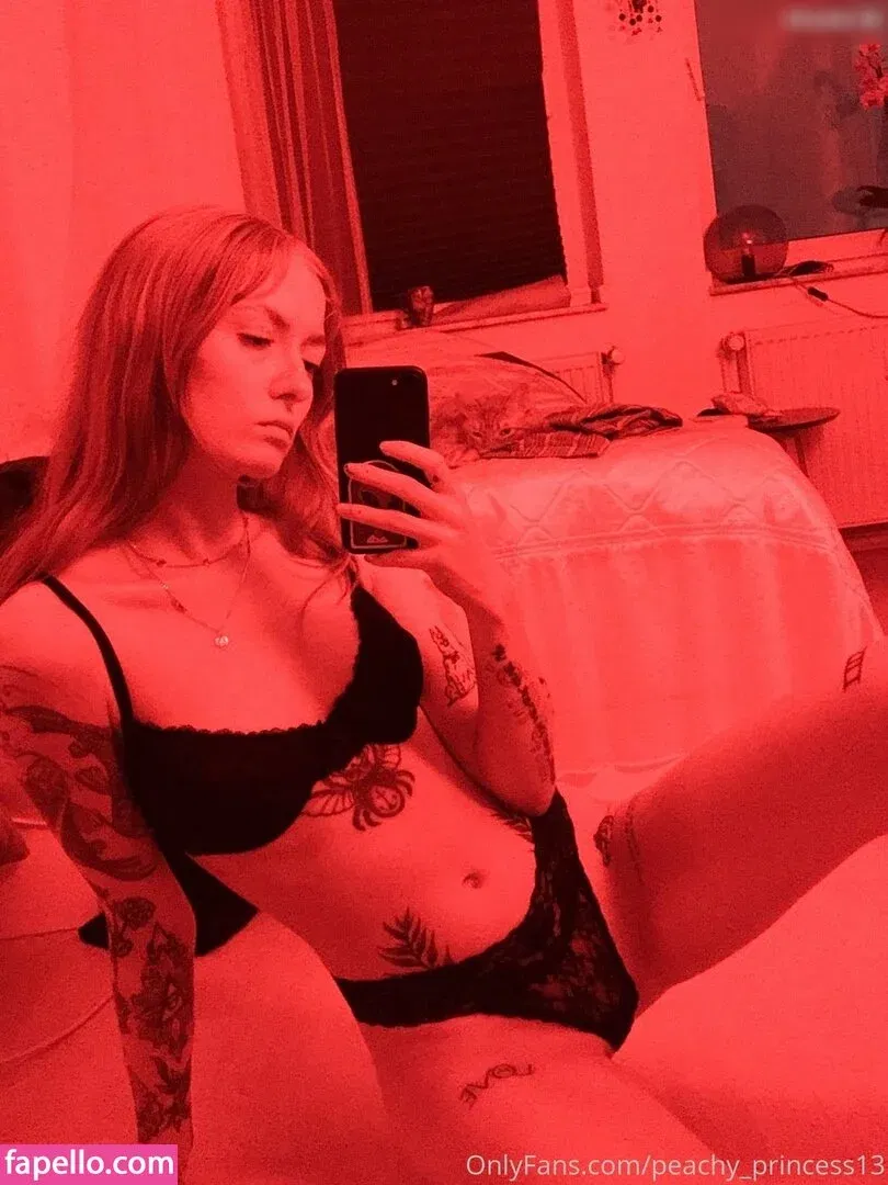 natnevv Onlyfans Photo Gallery 