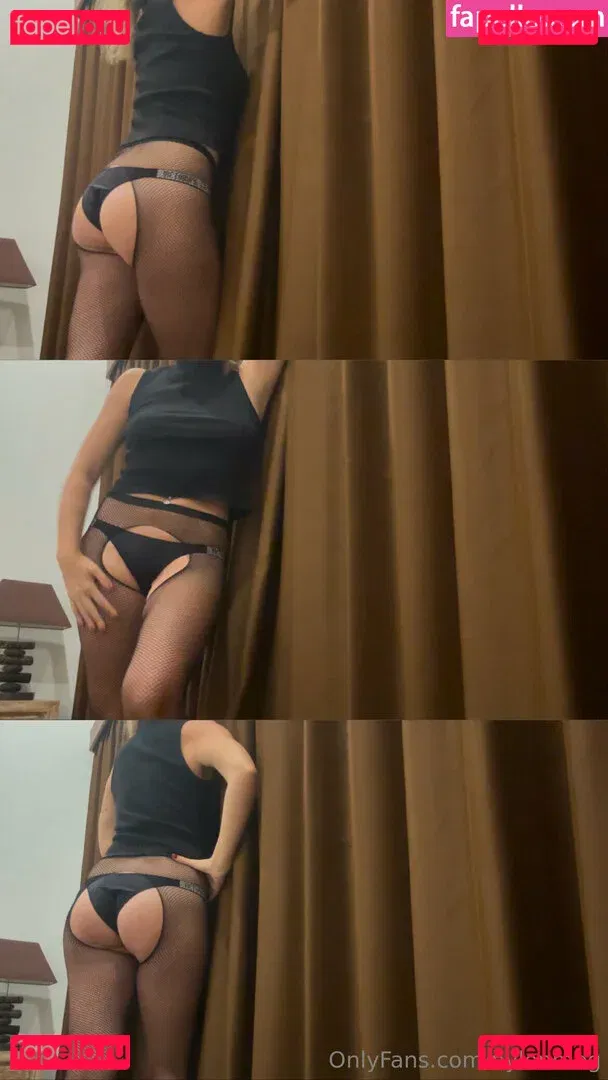 nylonmeg Onlyfans Photo Gallery 