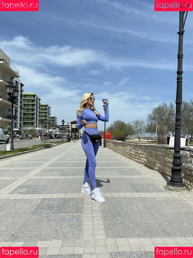 laurabae_ Onlyfans Photo Gallery 