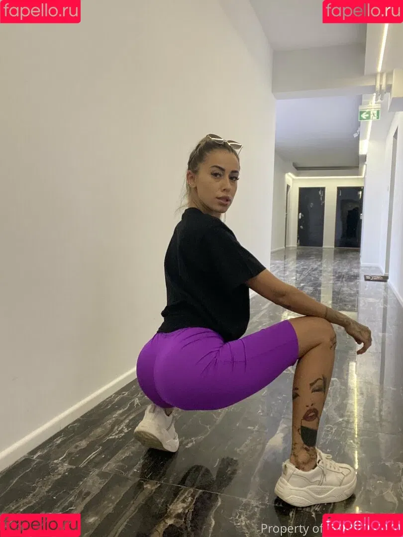 laurabae_ Onlyfans Photo Gallery 