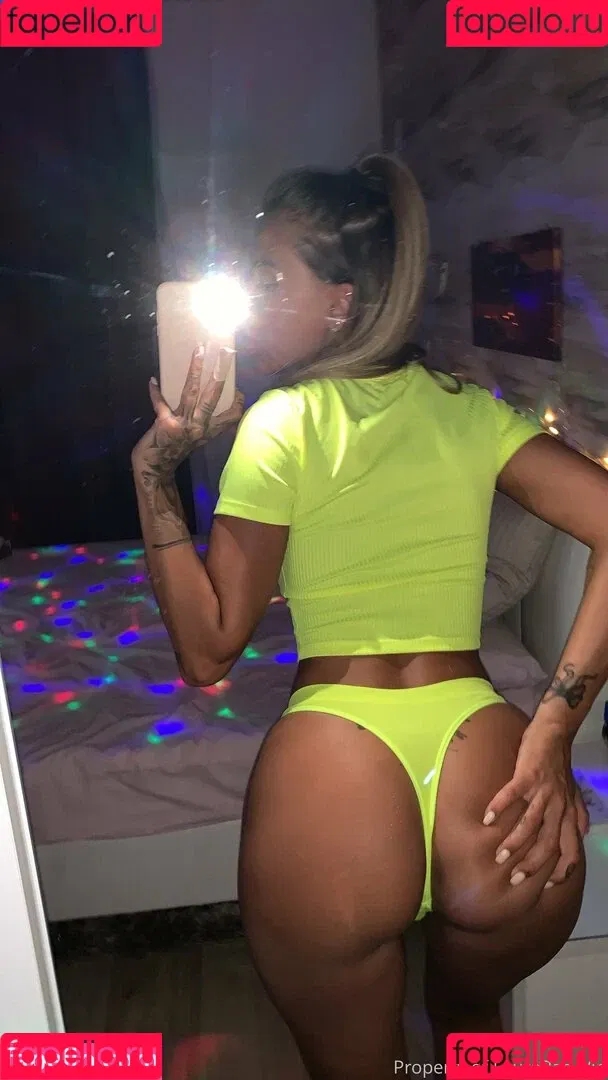 laurabae_ Onlyfans Photo Gallery 