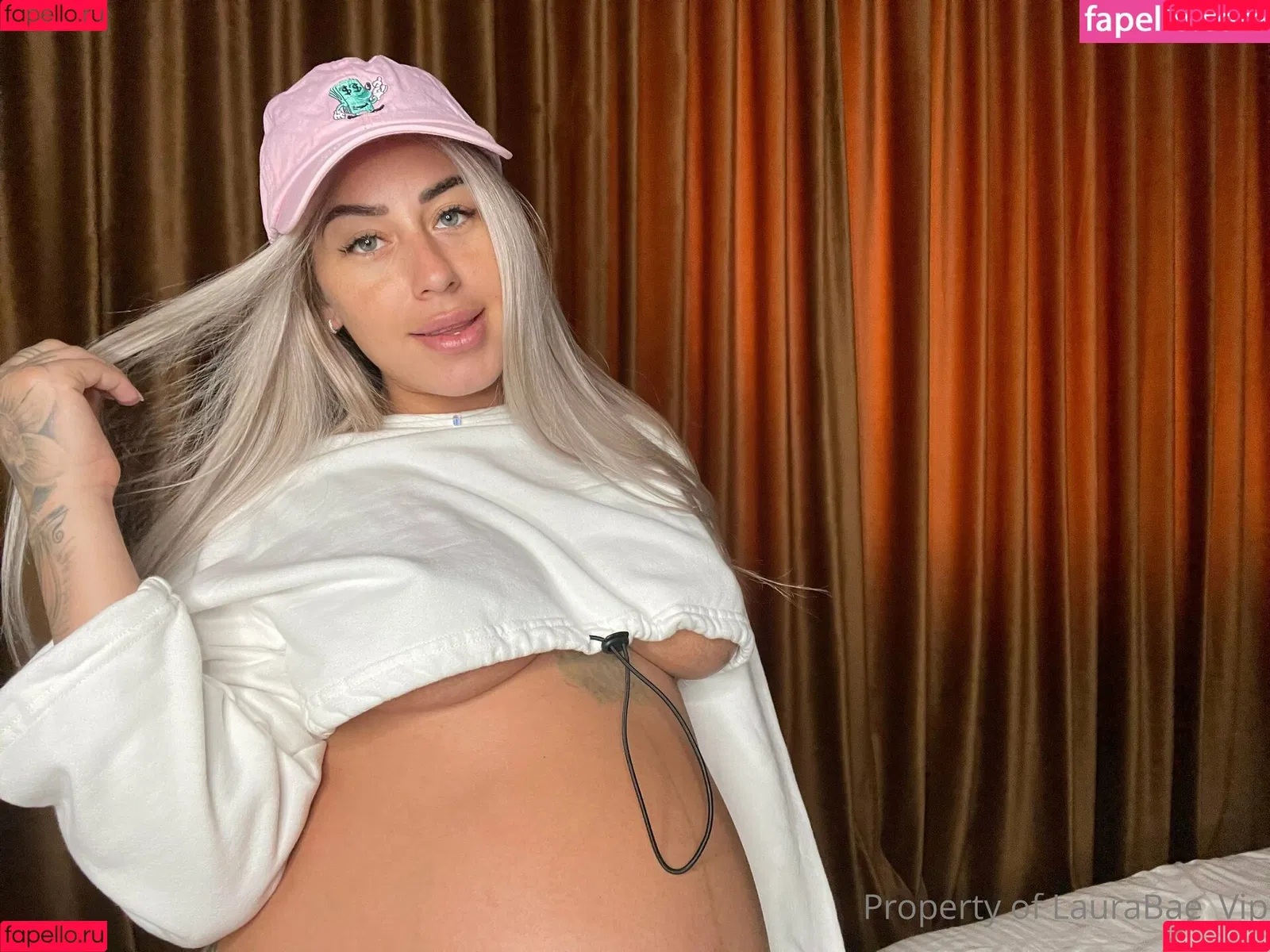 laurabae_ Onlyfans Photo Gallery 
