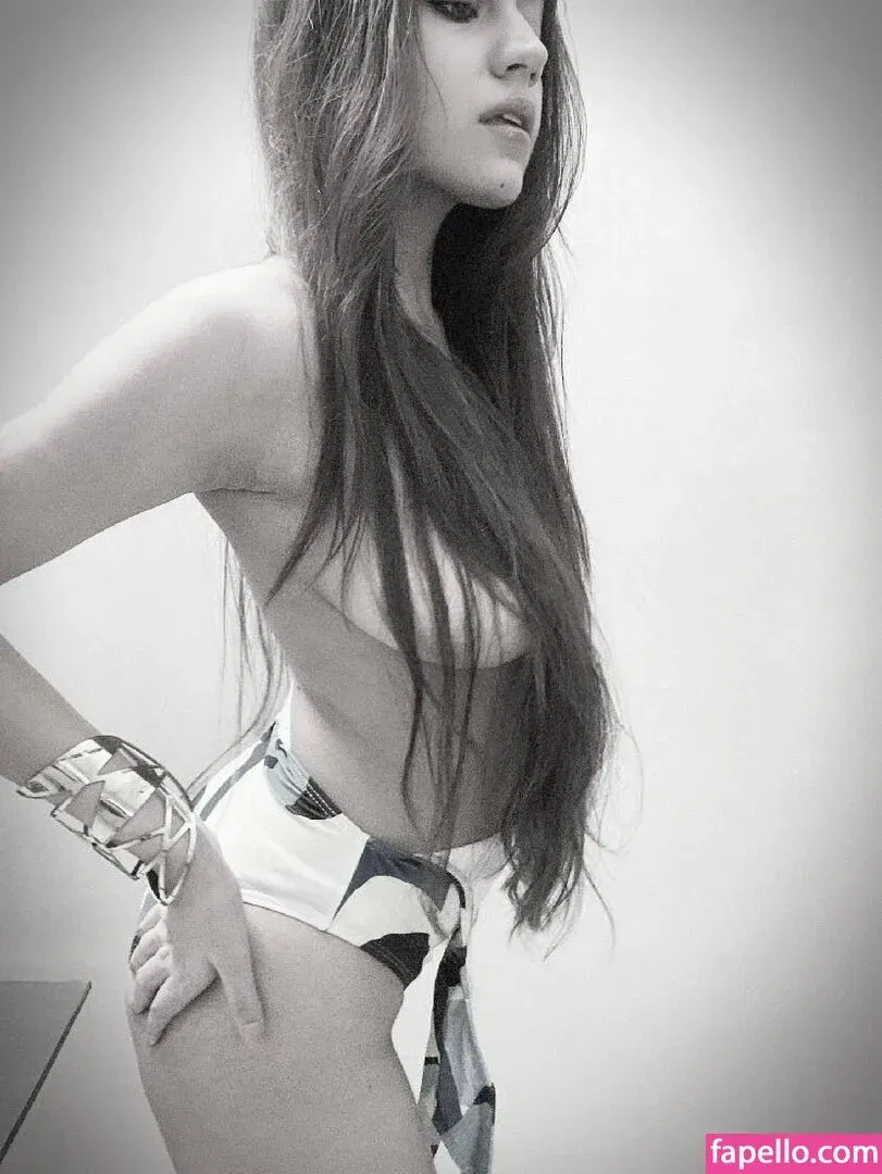 Simran Kaur Onlyfans Photo Gallery 