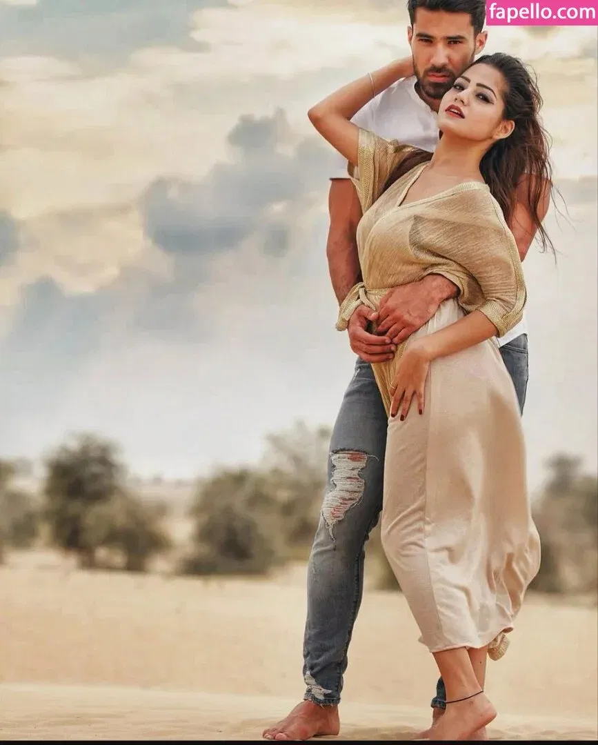 Simran Kaur Onlyfans Photo Gallery 