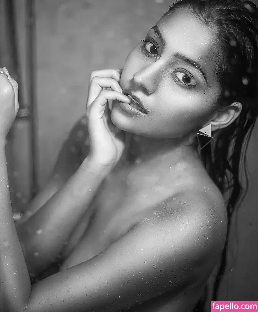 Simran Kaur Onlyfans Photo Gallery 