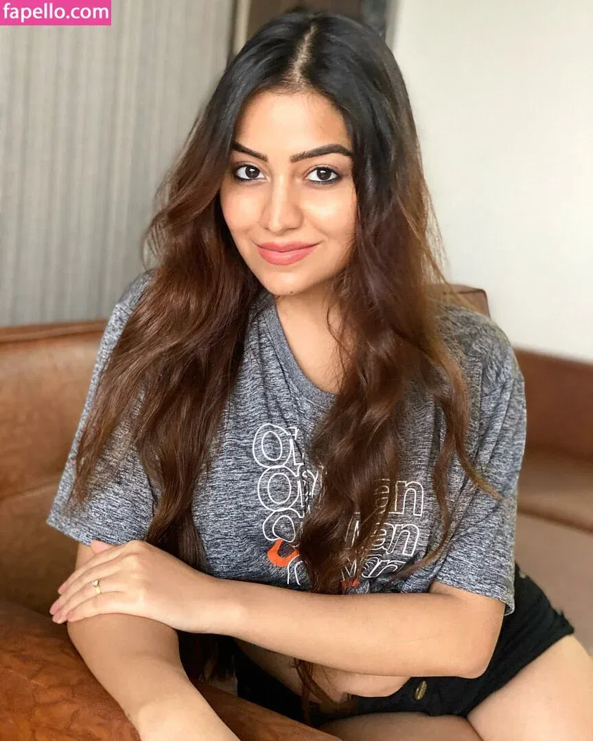 Simran Kaur Onlyfans Photo Gallery 