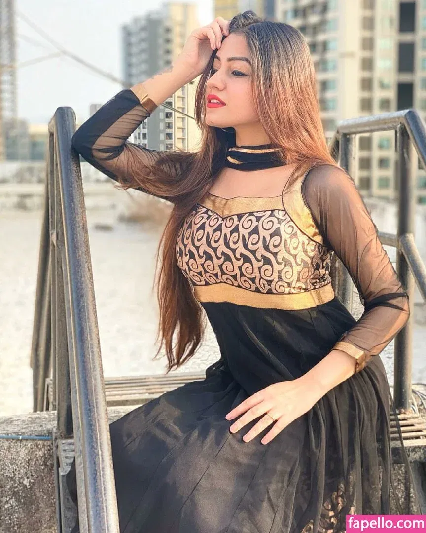 Simran Kaur Onlyfans Photo Gallery 