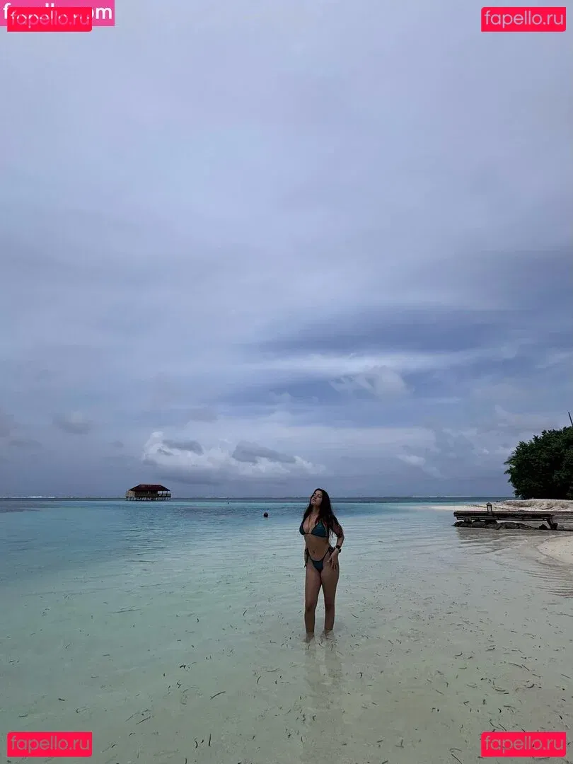 Simran Kaur Onlyfans Photo Gallery 