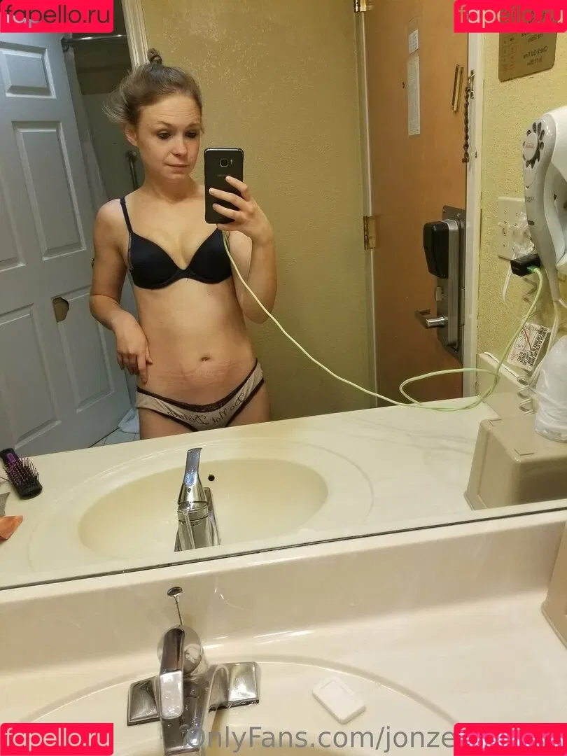 jonzeylove96 Onlyfans Photo Gallery 