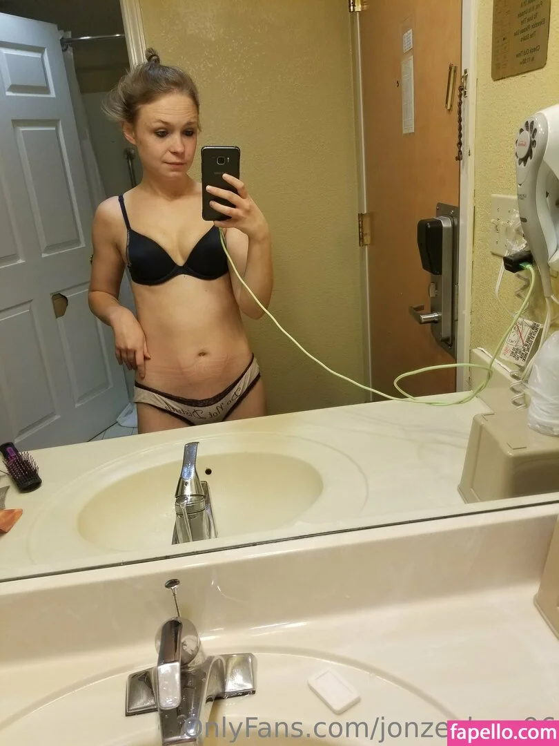 jonzeylove96 Onlyfans Photo Gallery 