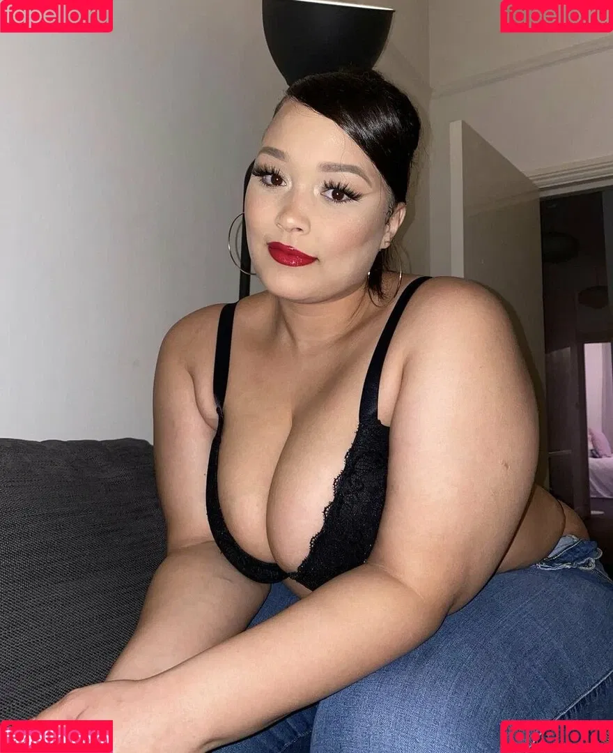 Natalie E. Wade Onlyfans Photo Gallery 