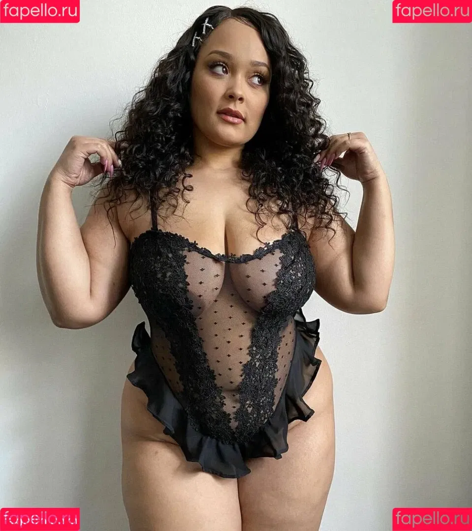 Natalie E. Wade Onlyfans Photo Gallery 