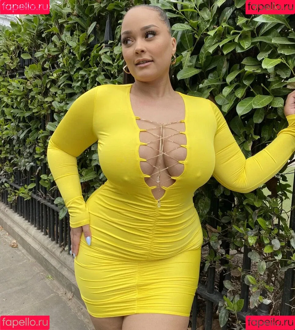 Natalie E. Wade Onlyfans Photo Gallery 