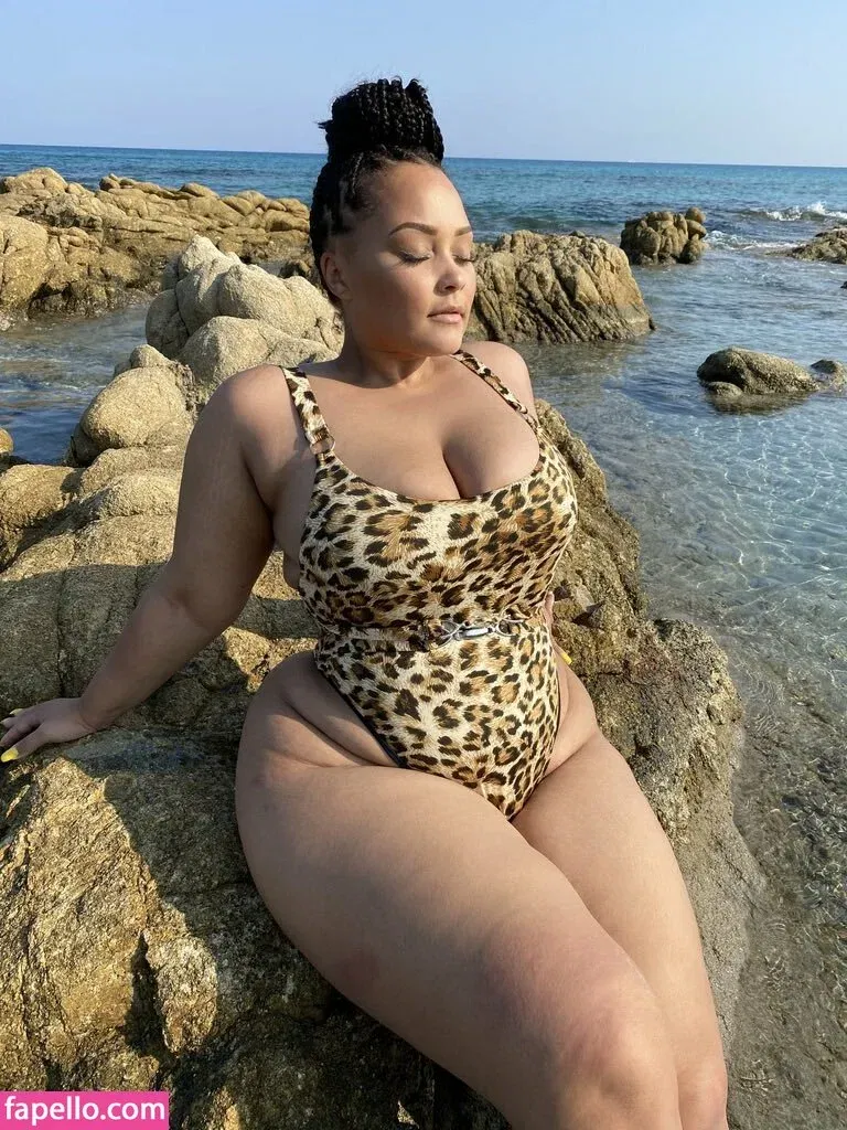 Natalie E. Wade Onlyfans Photo Gallery 