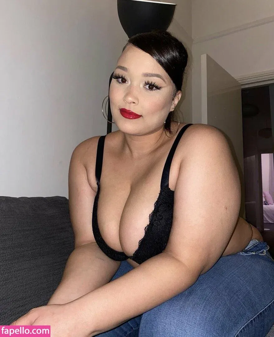 Natalie E. Wade Onlyfans Photo Gallery 