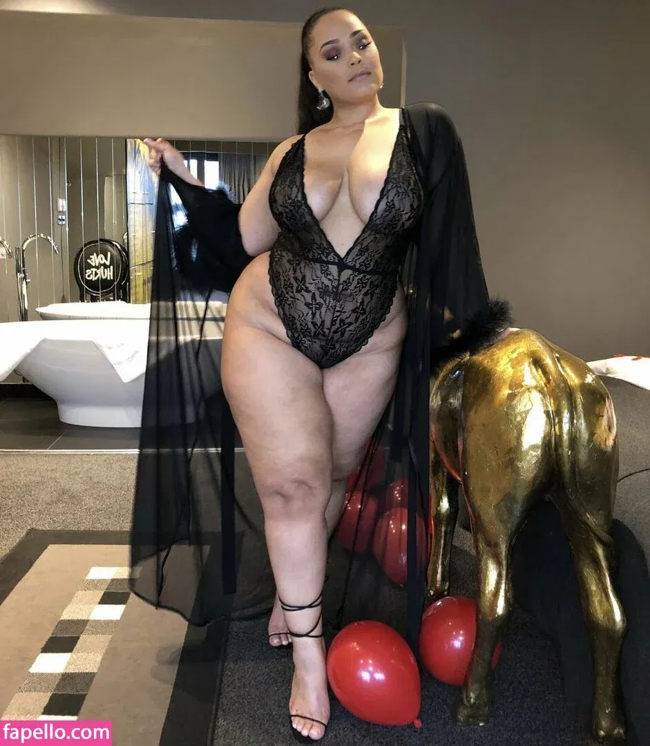 Natalie E. Wade Onlyfans Photo Gallery 