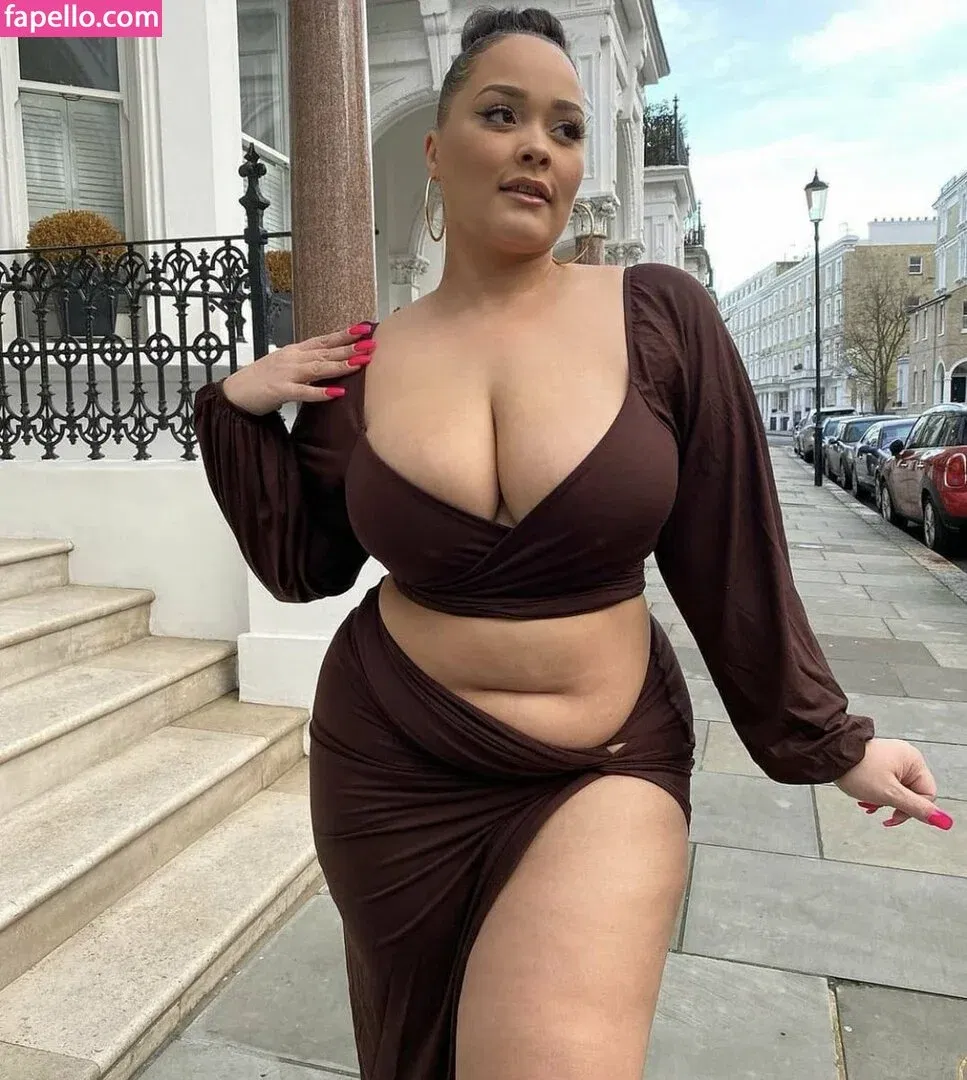 Natalie E. Wade Onlyfans Photo Gallery 