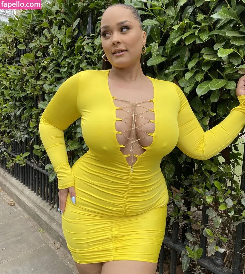 Natalie E. Wade Onlyfans Photo Gallery 