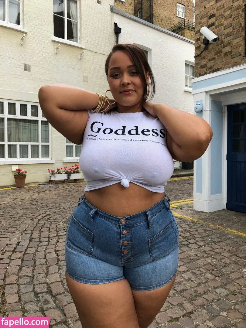 Natalie E. Wade Onlyfans Photo Gallery 