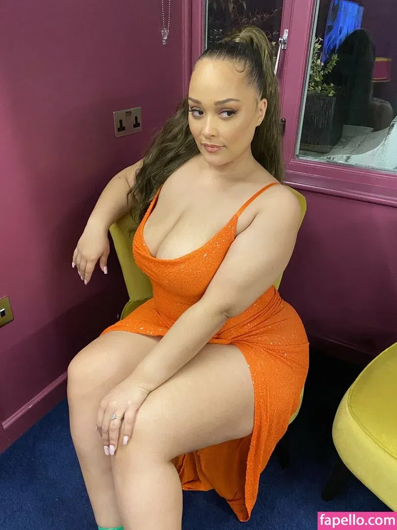 Natalie E. Wade Onlyfans Photo Gallery 