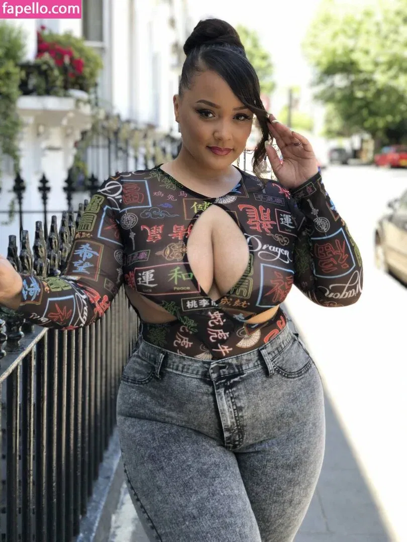 Natalie E. Wade Onlyfans Photo Gallery 