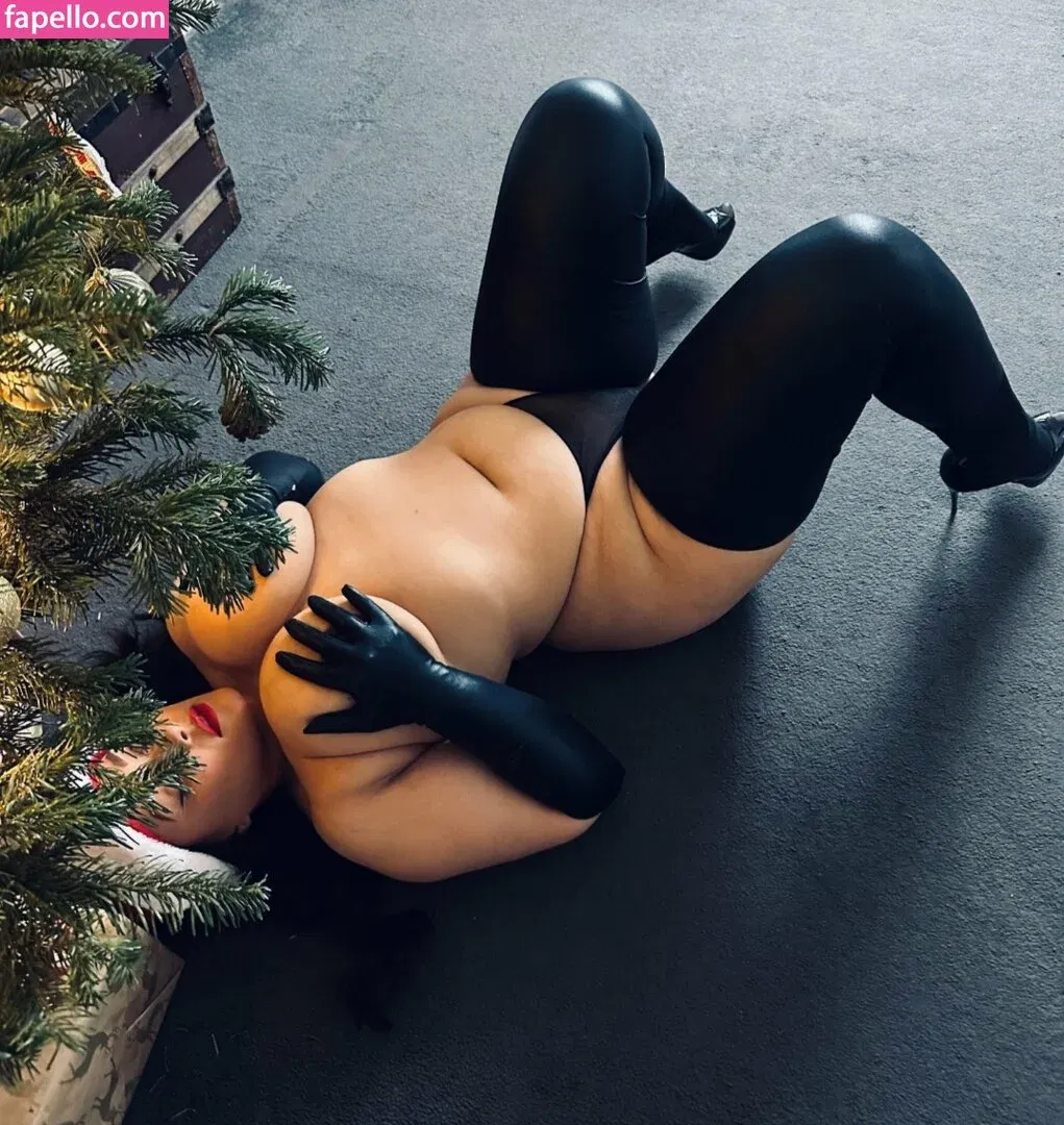 Natalie E. Wade Onlyfans Photo Gallery 