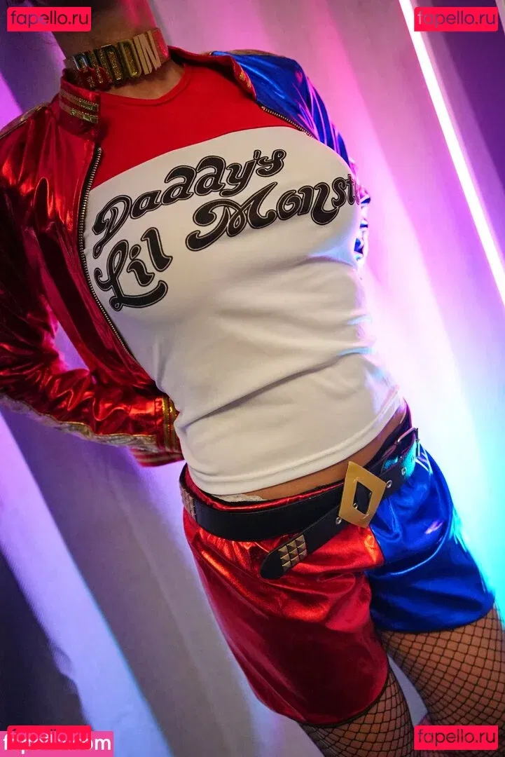 Lily Strong Onlyfans Photo Gallery 