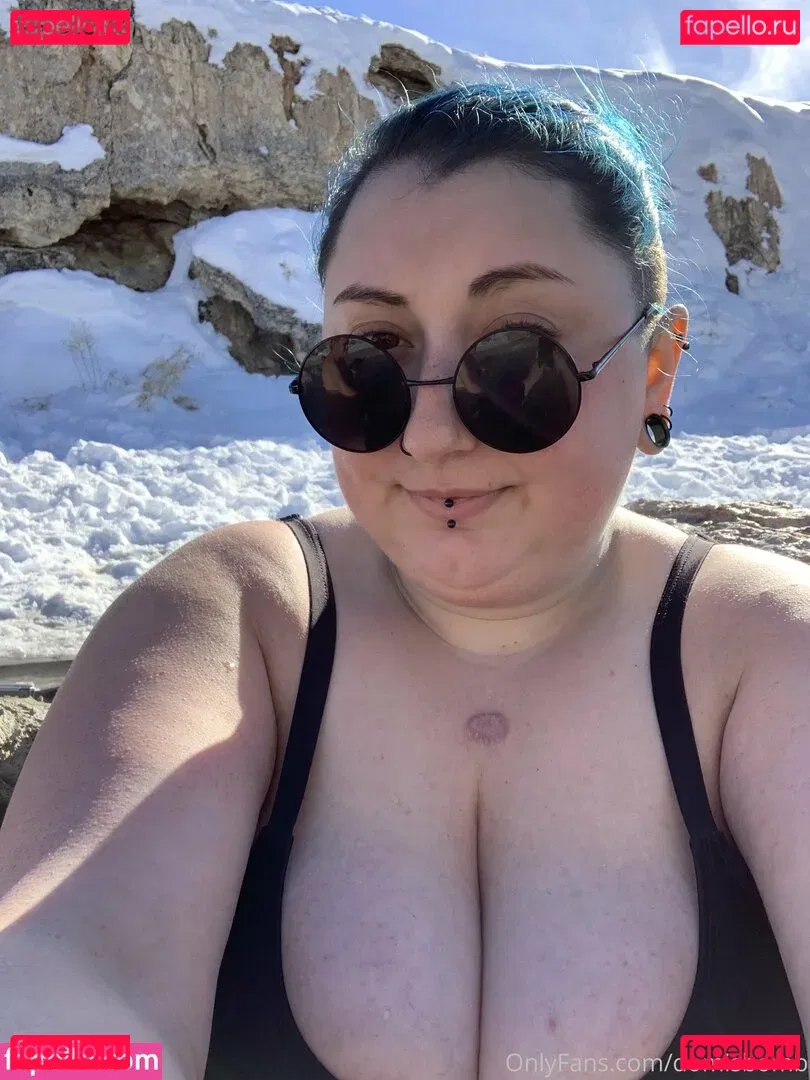 domisbomb Onlyfans Photo Gallery 