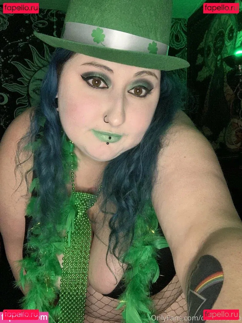 domisbomb Onlyfans Photo Gallery 