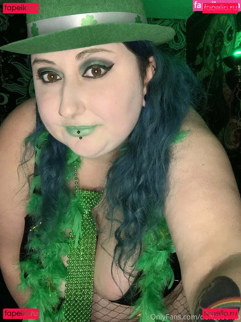 domisbomb Onlyfans Photo Gallery 