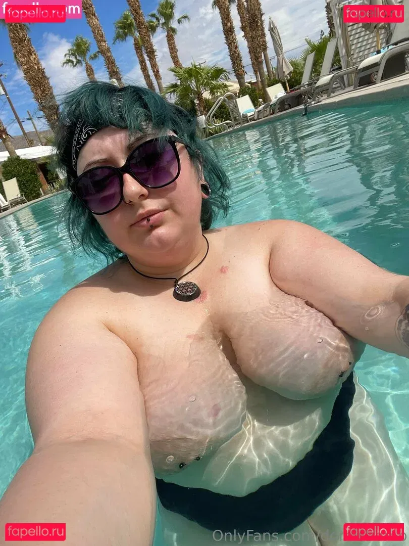 domisbomb Onlyfans Photo Gallery 