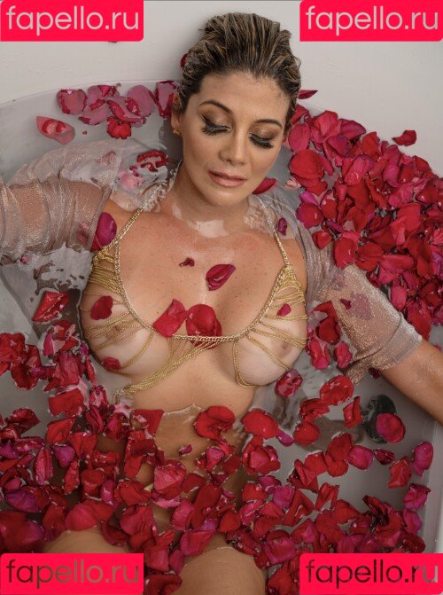 Monicest Onlyfans Photo Gallery 