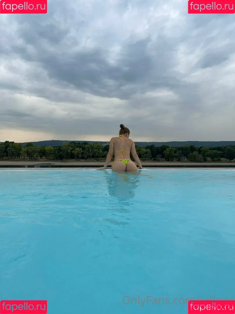 iuliavo Onlyfans Photo Gallery 