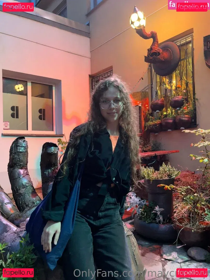 maycurlyvip Onlyfans Photo Gallery 