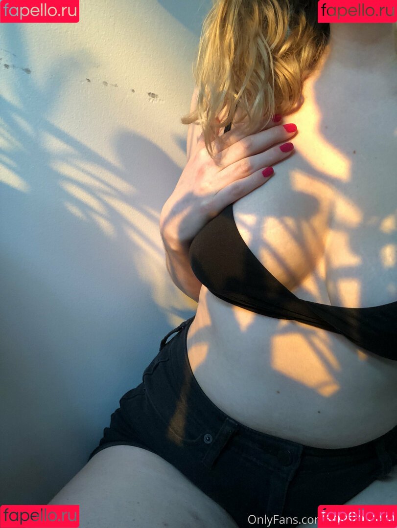 hhannahraee Onlyfans Photo Gallery 