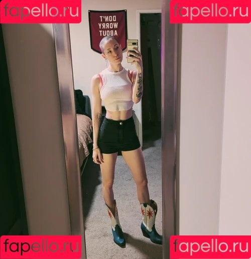 Tybee Diskin Onlyfans Photo Gallery 