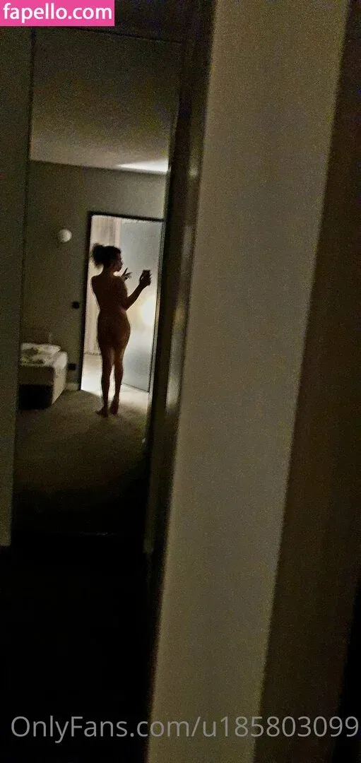 u185803099 Onlyfans Photo Gallery 