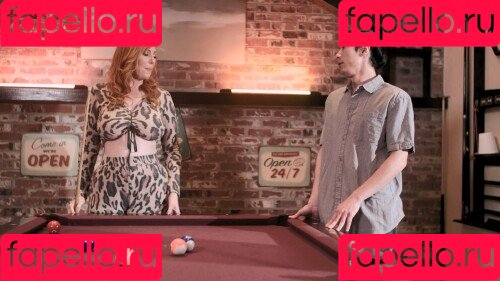 Lauren Phillips Onlyfans Photo Gallery 