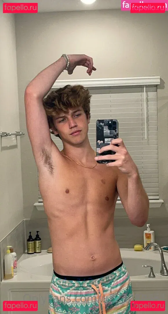 karsen.scott Onlyfans Photo Gallery 