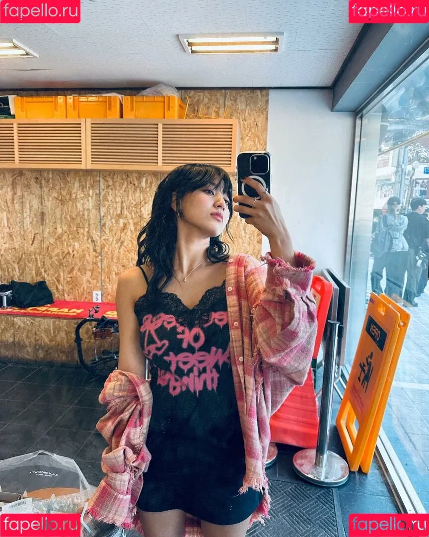 Jihyo Onlyfans Photo Gallery 