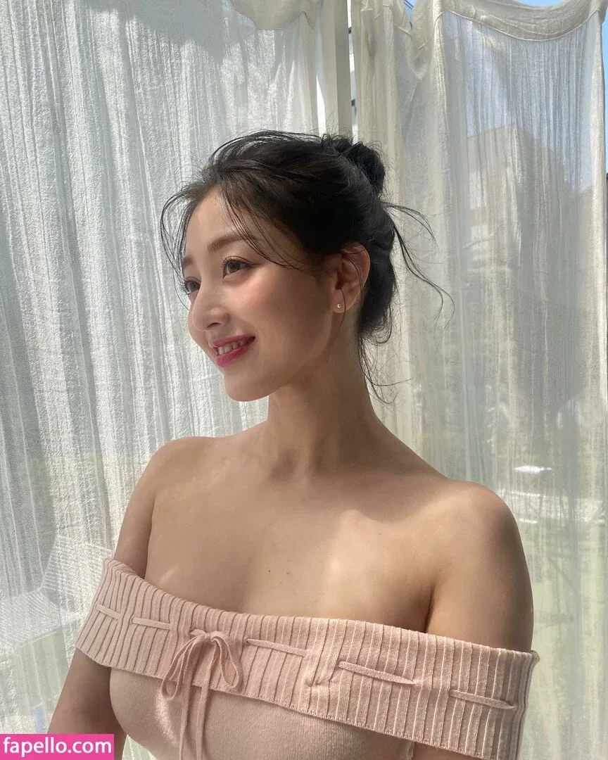 Jihyo Onlyfans Photo Gallery 